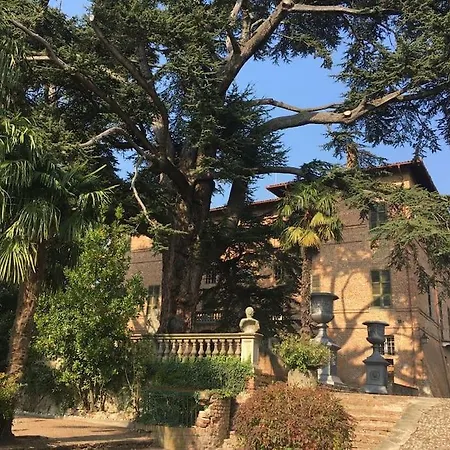 Dom wakacyjny The Relaxing Place For Groups Casalborgone